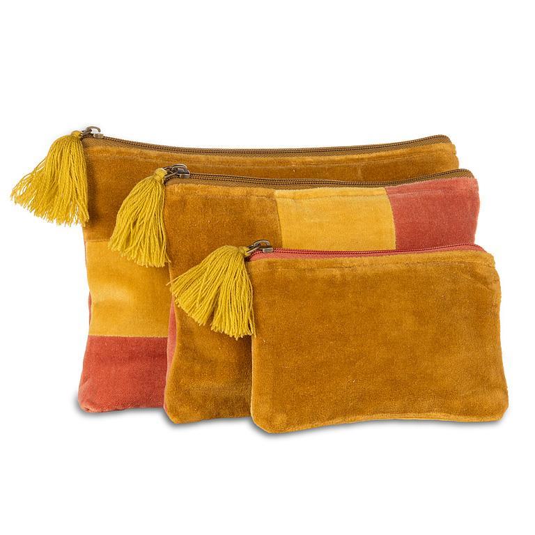 Pochette en velours rayé à pompon Ocre