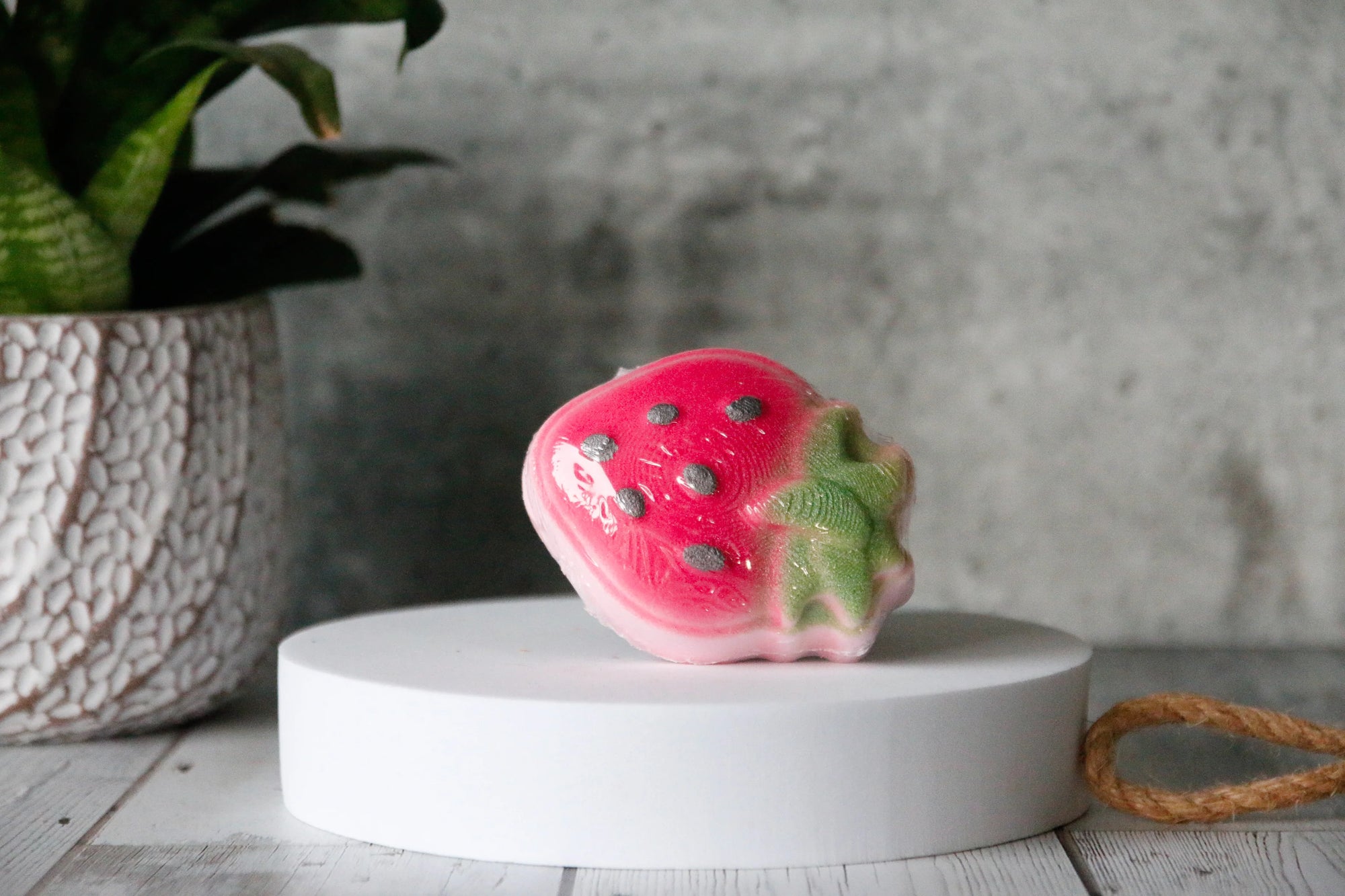 Bombe de bain | Fraise insertions colorées 112g