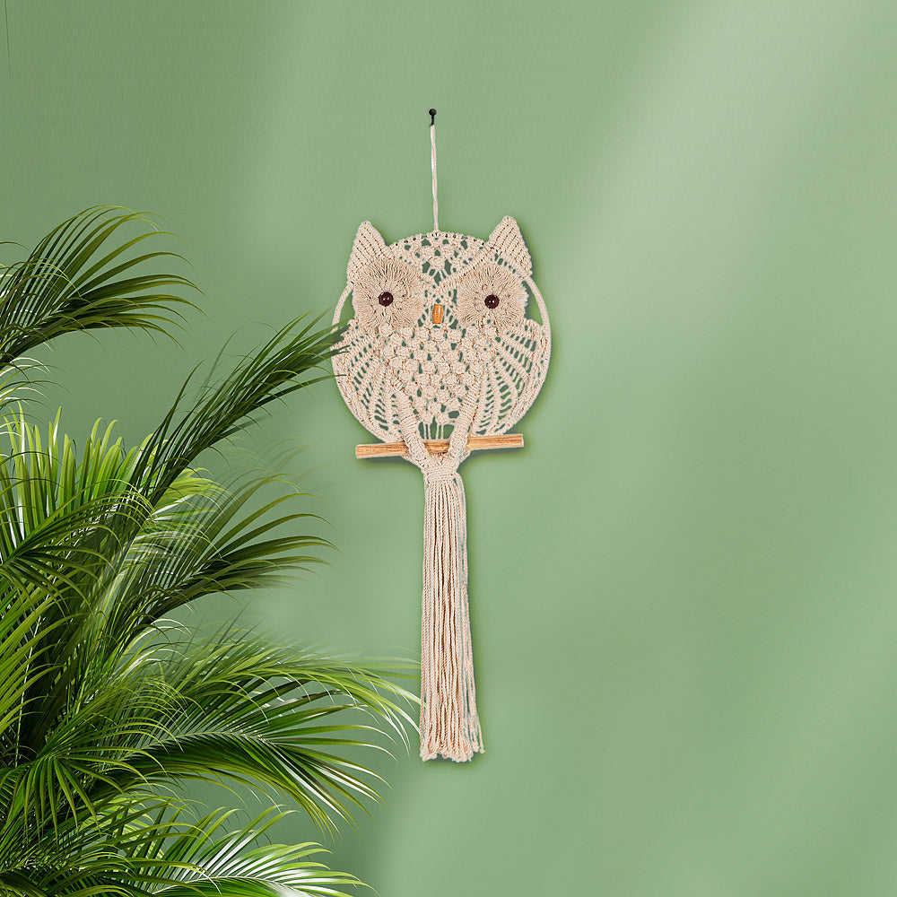 Tenture murale en forme de hibou en macramé