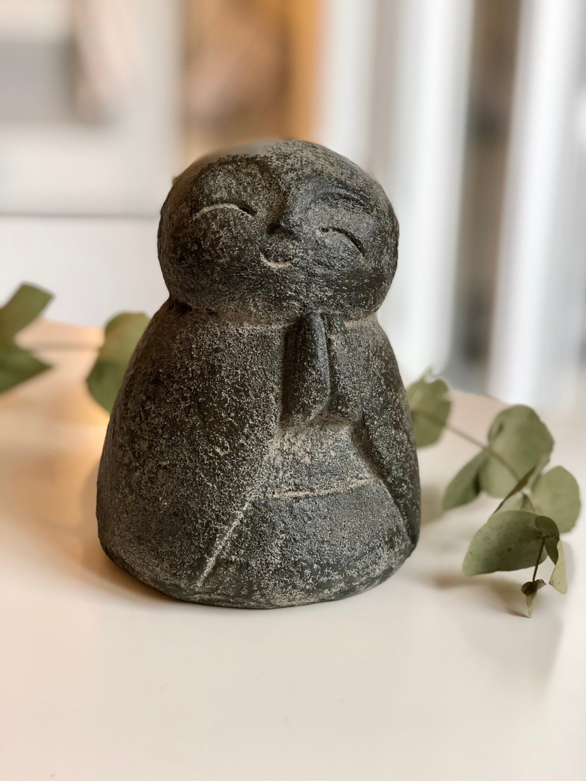 BOUDDHA JIZO EN PRIERE