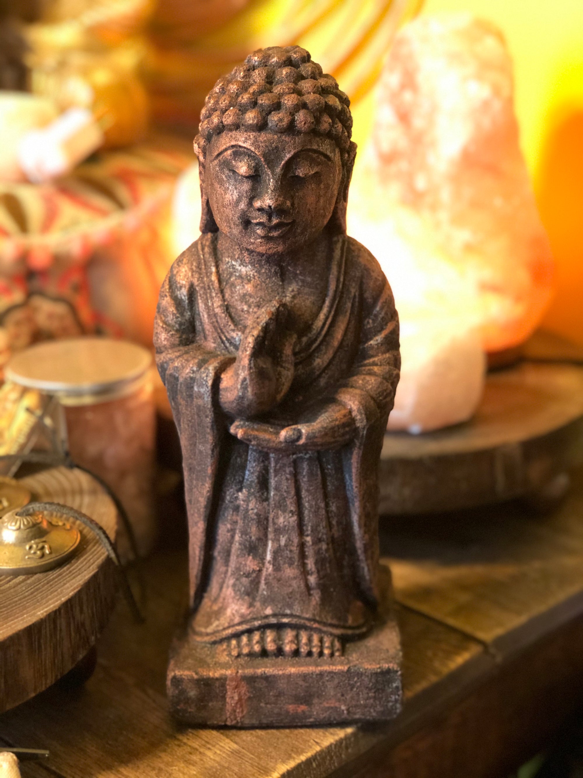 Bouddha debout
